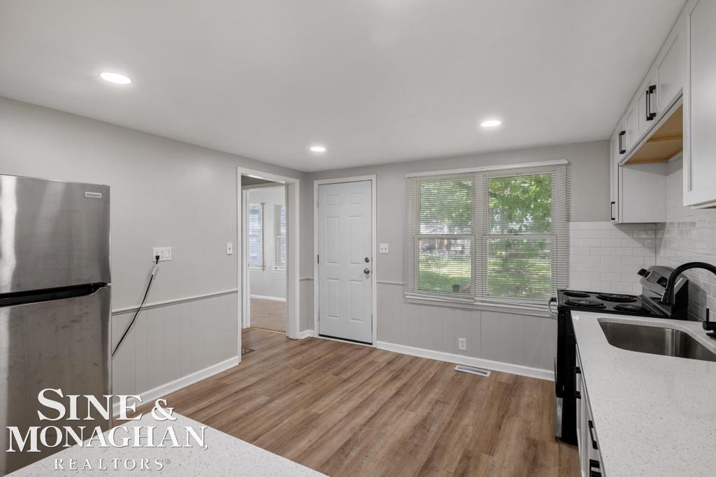20933 Ridgemont Road Harper Woods, MI 48225 - Photo 11 of 30