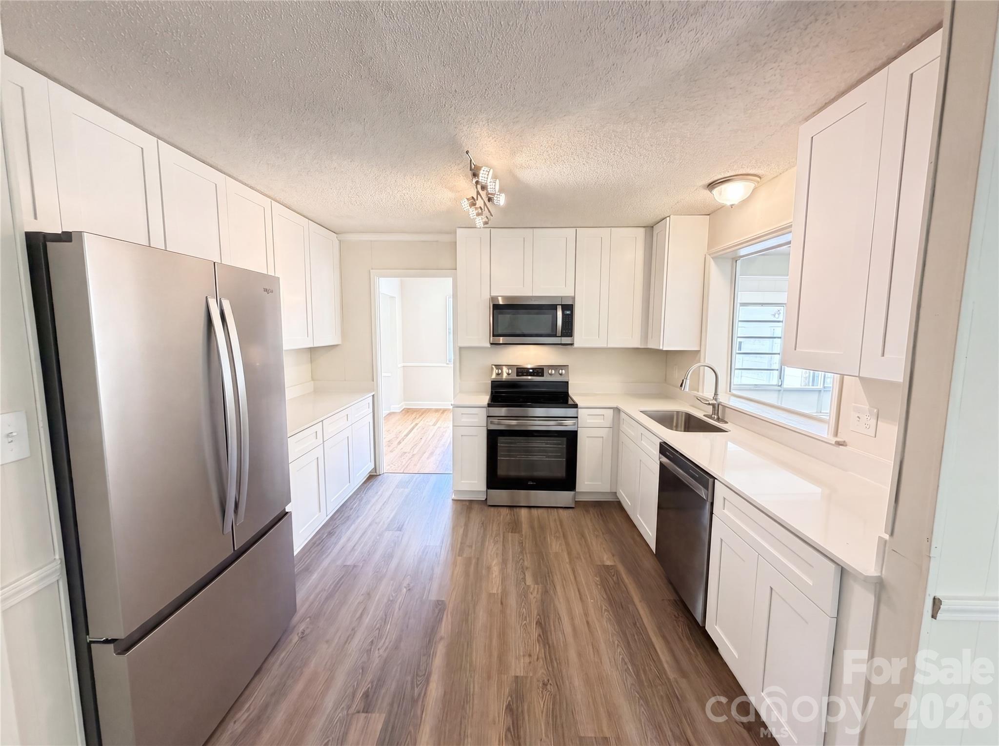11932 Idlewild Road Matthews, NC 28105 - Photo 4 of 19
