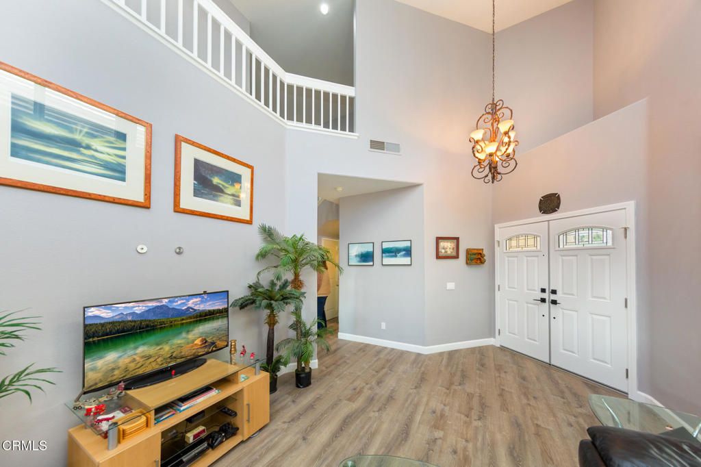 5235 Paseo Ricoso Camarillo, CA 93012 - Photo 3 of 25