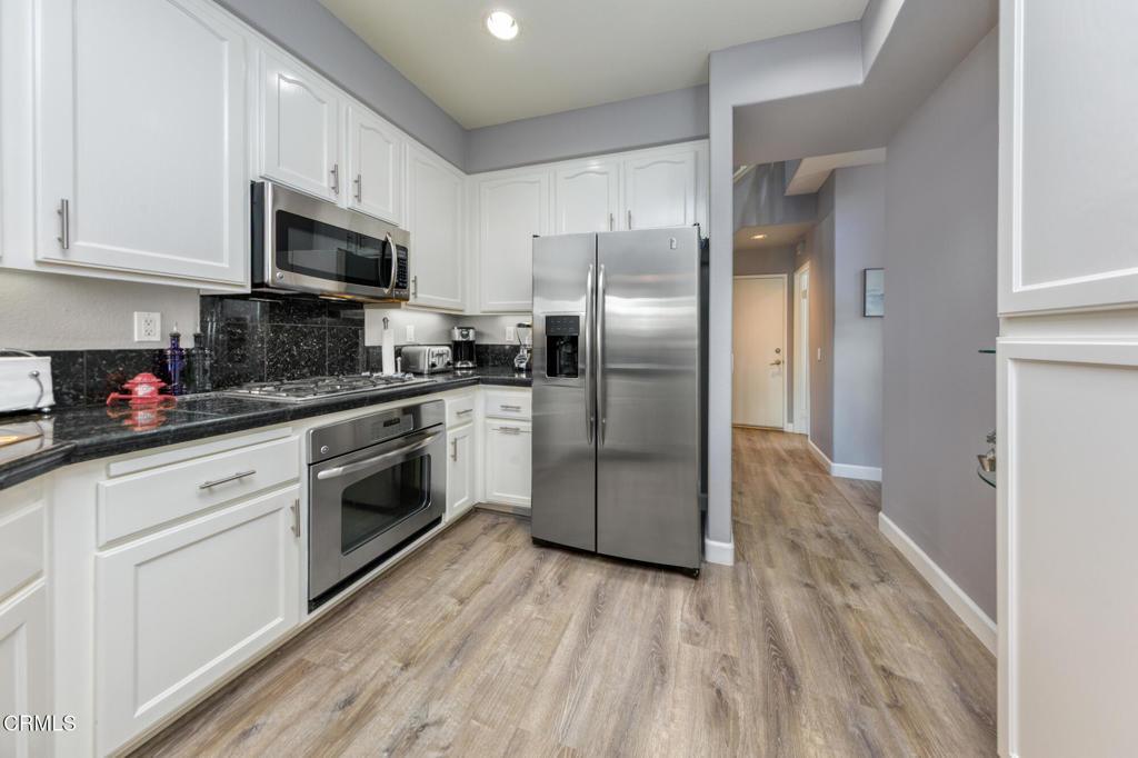 5235 Paseo Ricoso Camarillo, CA 93012 - Photo 9 of 25