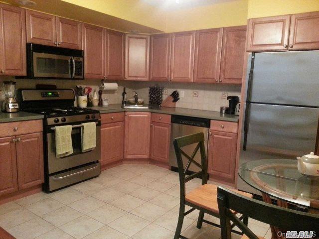 75 Knightsbridge Road, Unit 2E Great Neck, NY 11021 - Photo 1 of 1 Gallery Image 1