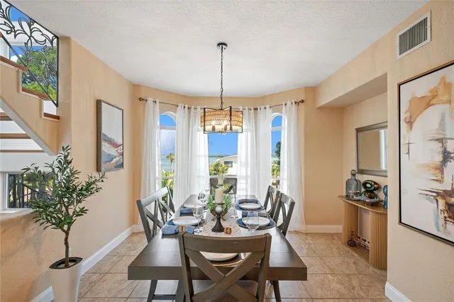 $8,750 | 1661 Seabreeze Drive, Tarpon Springs, FL 34689