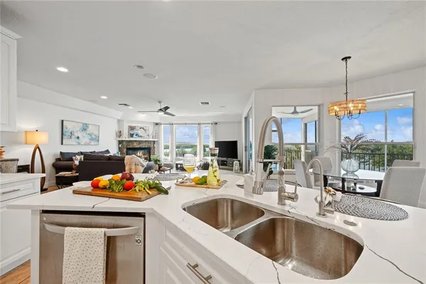 $7,950 | 1661 Seabreeze Drive, Tarpon Springs, FL 34689