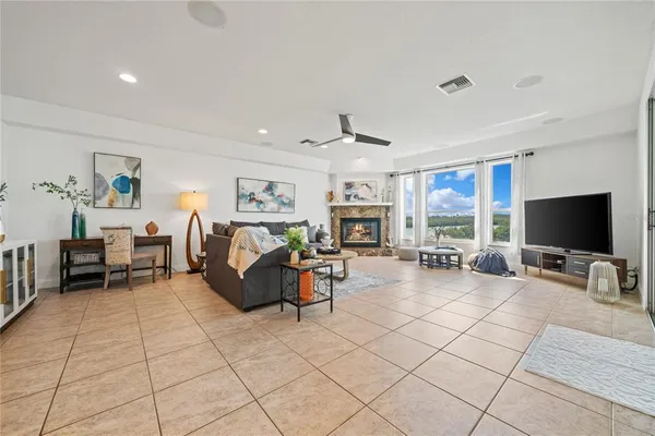 $7,950 | 1661 Seabreeze Drive, Tarpon Springs, FL 34689