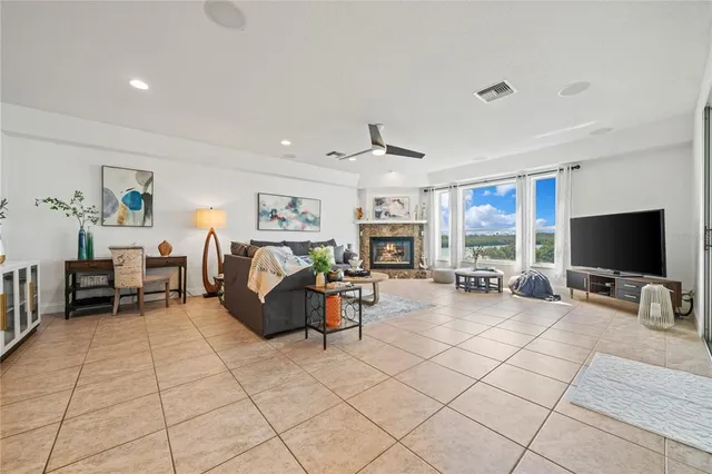 $8,750 | 1661 Seabreeze Drive, Tarpon Springs, FL 34689