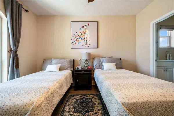 $7,950 | 1661 Seabreeze Drive, Tarpon Springs, FL 34689