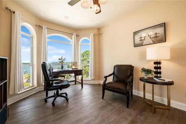 $7,950 | 1661 Seabreeze Drive, Tarpon Springs, FL 34689