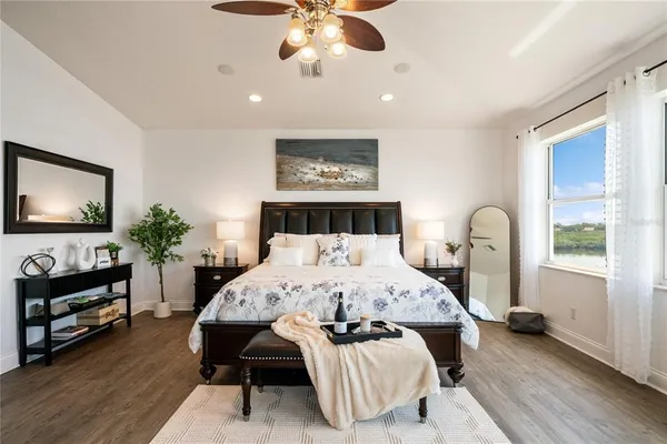 $7,950 | 1661 Seabreeze Drive, Tarpon Springs, FL 34689