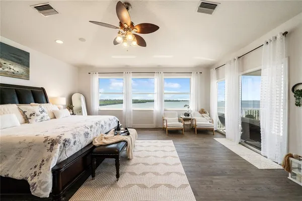 $7,950 | 1661 Seabreeze Drive, Tarpon Springs, FL 34689