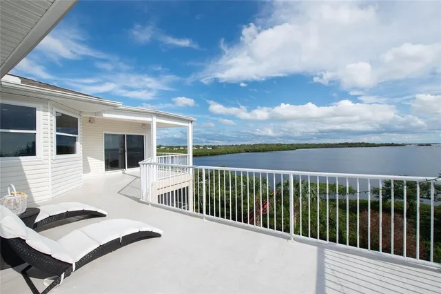 $8,750 | 1661 Seabreeze Drive, Tarpon Springs, FL 34689