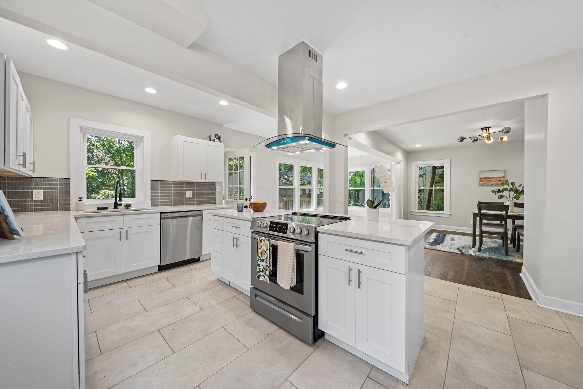 984 North Nelson Road Columbus, OH 43219 - Photo 7 of 39 18-web-or-mls-DSC08805