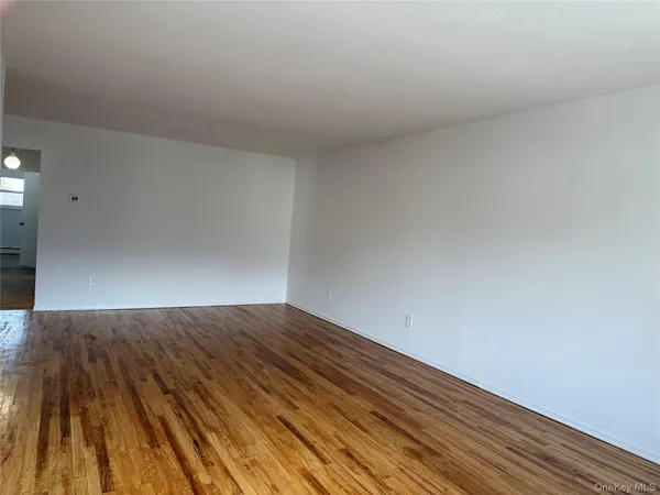 $3,500 | 17 Valerie Drive, Unit 3, Yonkers, NY 10703