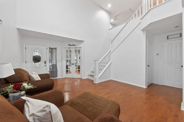 $479,000 | 42 West Gaslight Place, The Woodlands, TX 77382