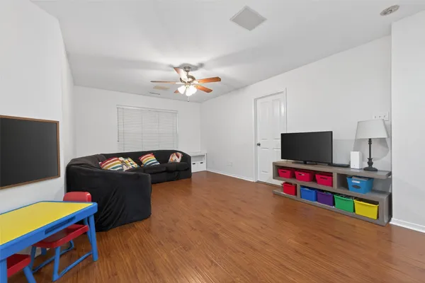 $479,000 | 42 West Gaslight Place, The Woodlands, TX 77382