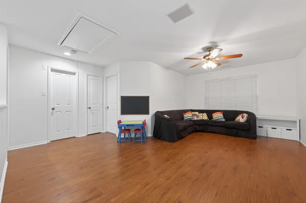 $479,000 | 42 West Gaslight Place, The Woodlands, TX 77382