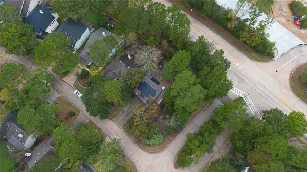 $489,000 | 42 West Gaslight Place, The Woodlands, TX 77382