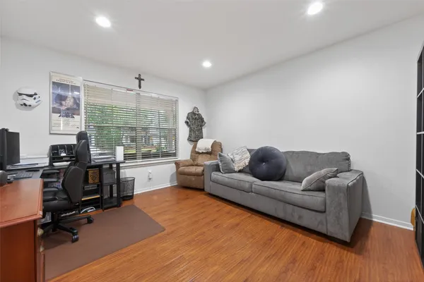 $479,000 | 42 West Gaslight Place, The Woodlands, TX 77382