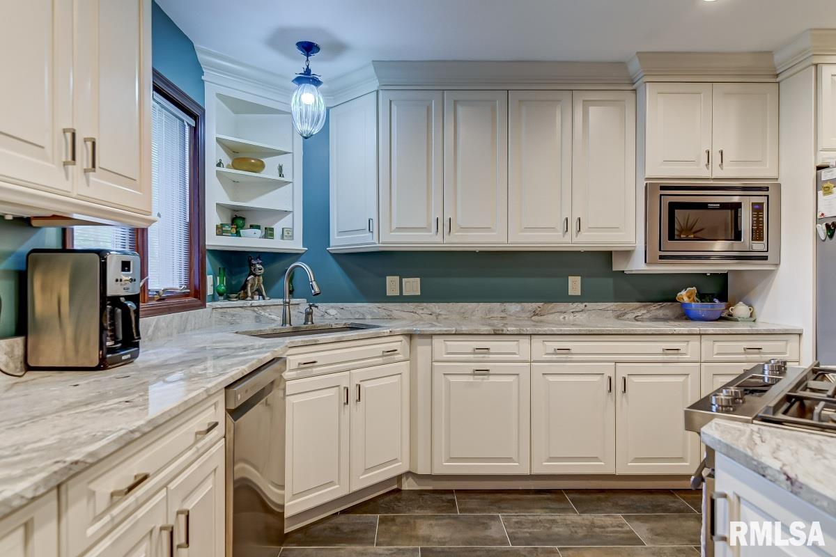 2009 Oak Creek Road Springfield, IL 62704 - Photo 16 of 50