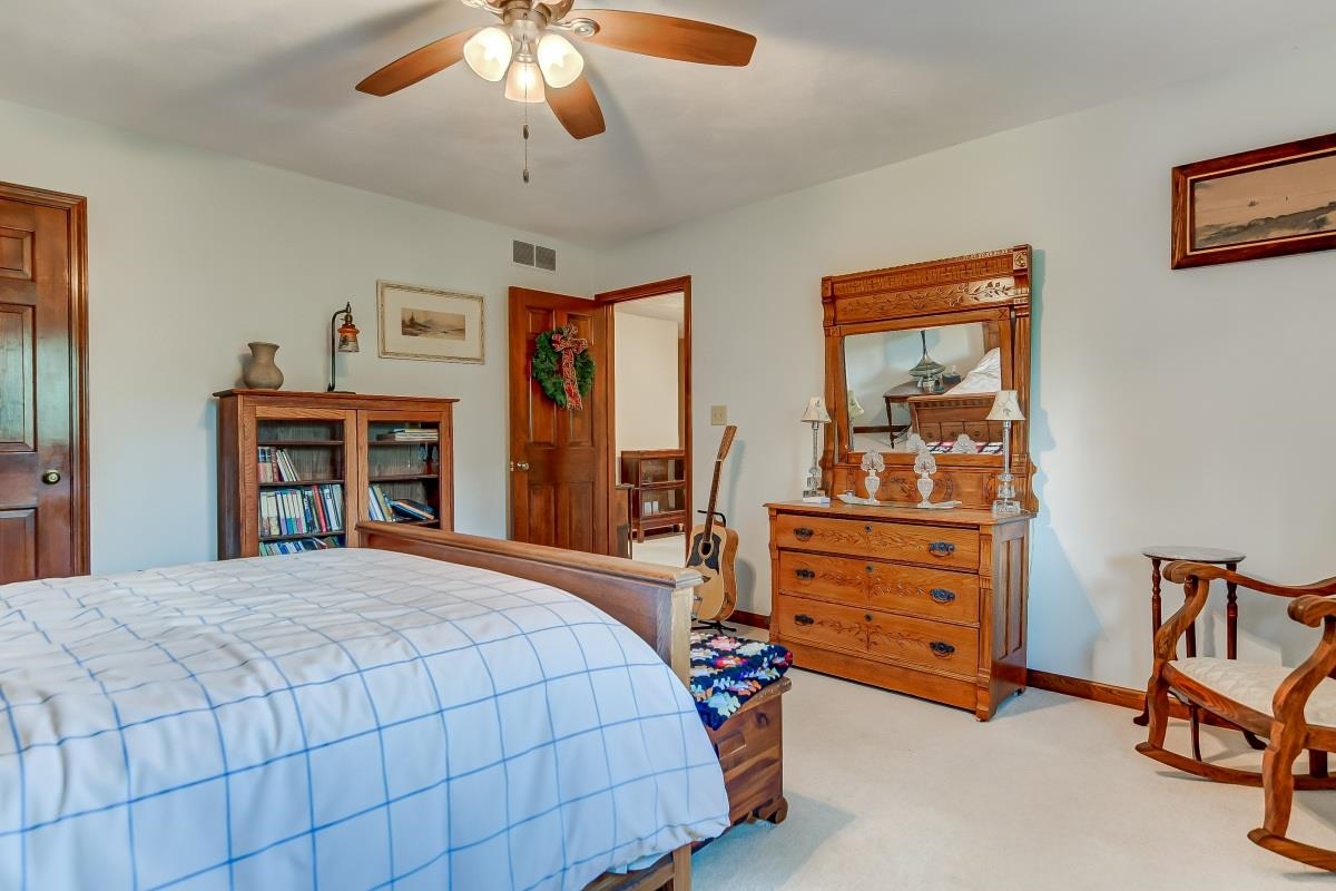2009 Oak Creek Road Springfield, IL 62704 - Photo 38 of 50