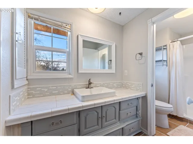 $425,000 | 624 South 12th Street, St. Helens, OR 97051