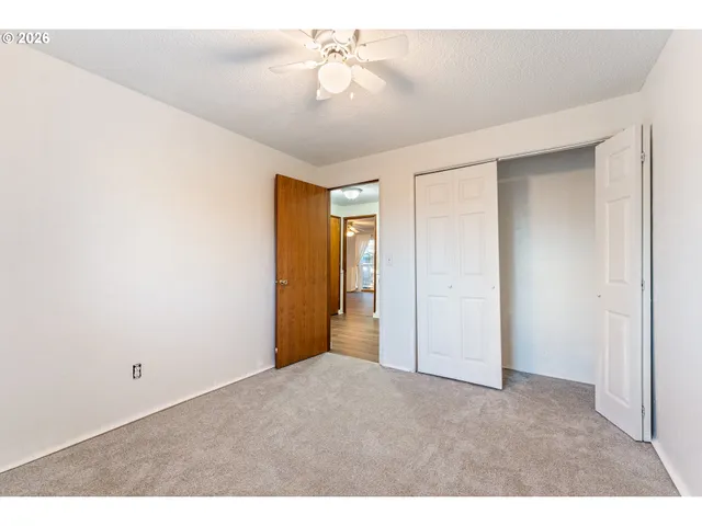 $425,000 | 624 South 12th Street, St. Helens, OR 97051