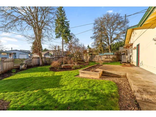 $425,000 | 624 South 12th Street, St. Helens, OR 97051