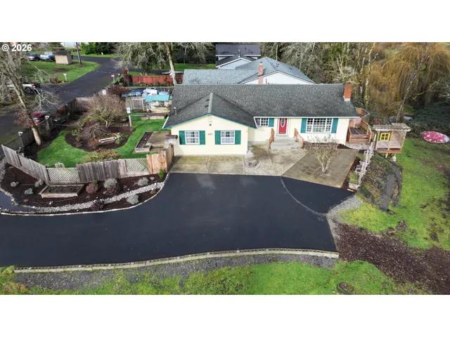 $425,000 | 624 South 12th Street, St. Helens, OR 97051