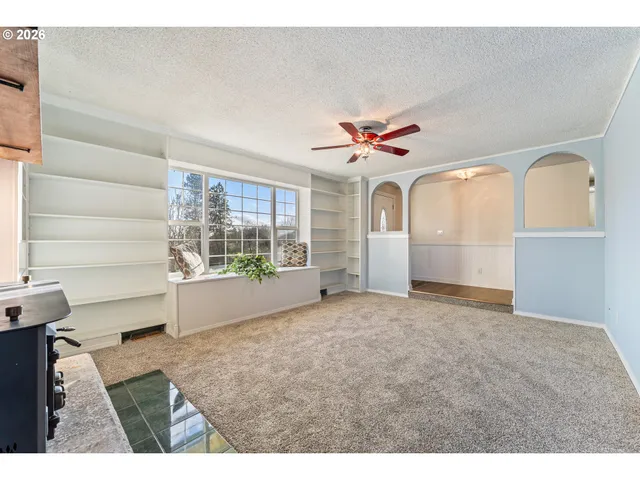 $425,000 | 624 South 12th Street, St. Helens, OR 97051