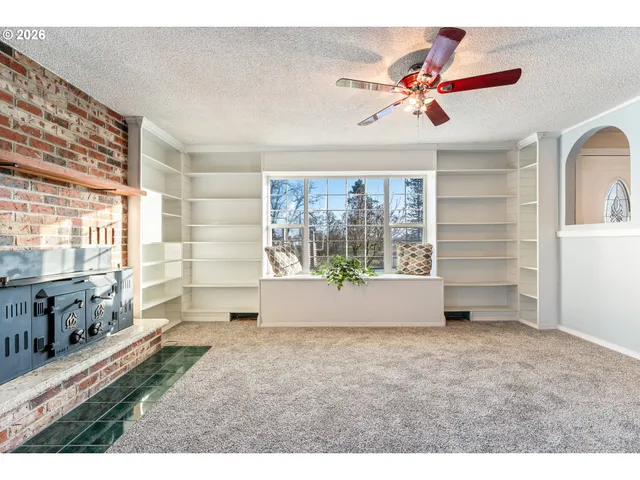 $425,000 | 624 South 12th Street, St. Helens, OR 97051