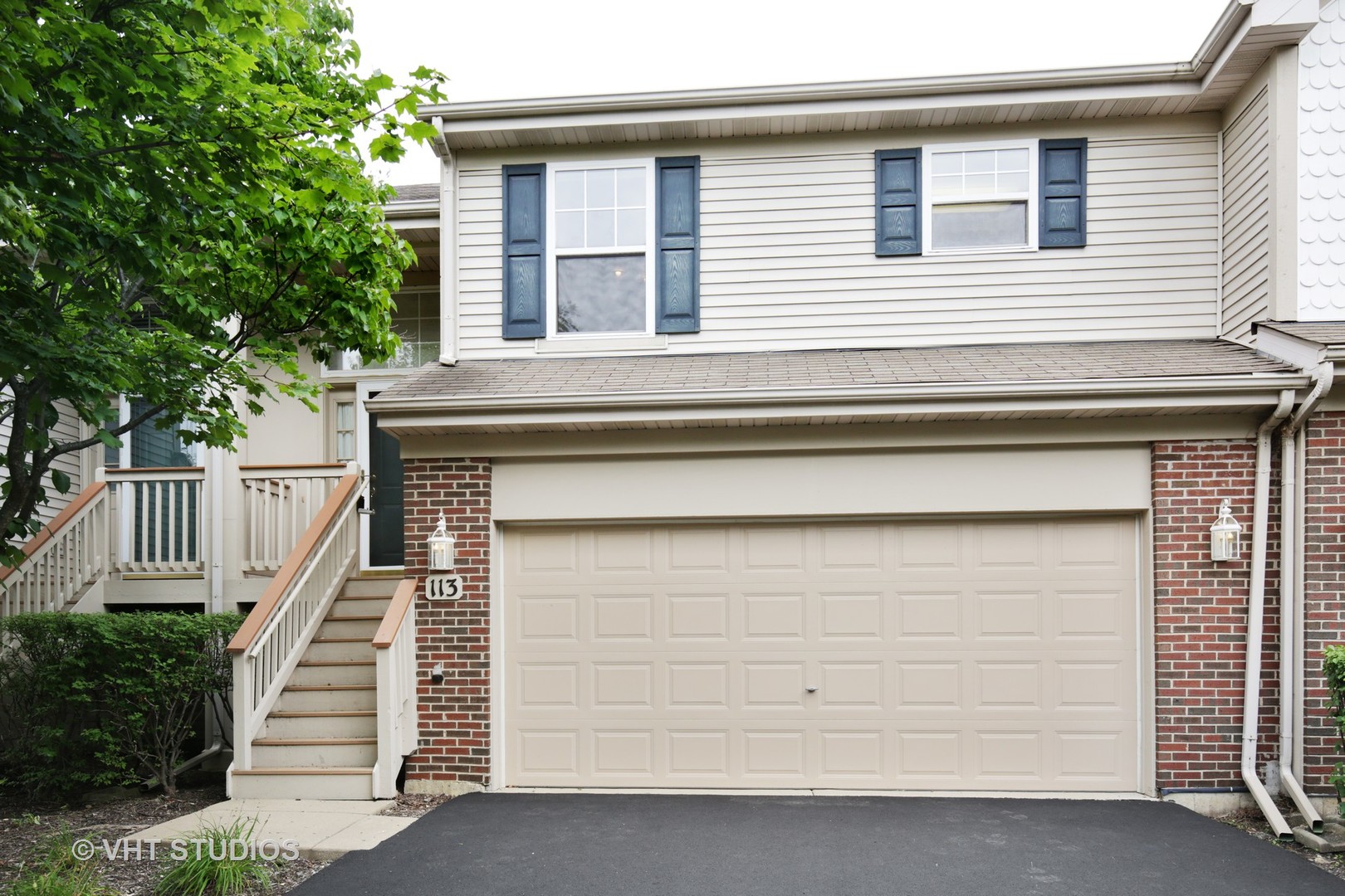 113 Samuel Court Streamwood, IL 60107 - Photo 1 of 10