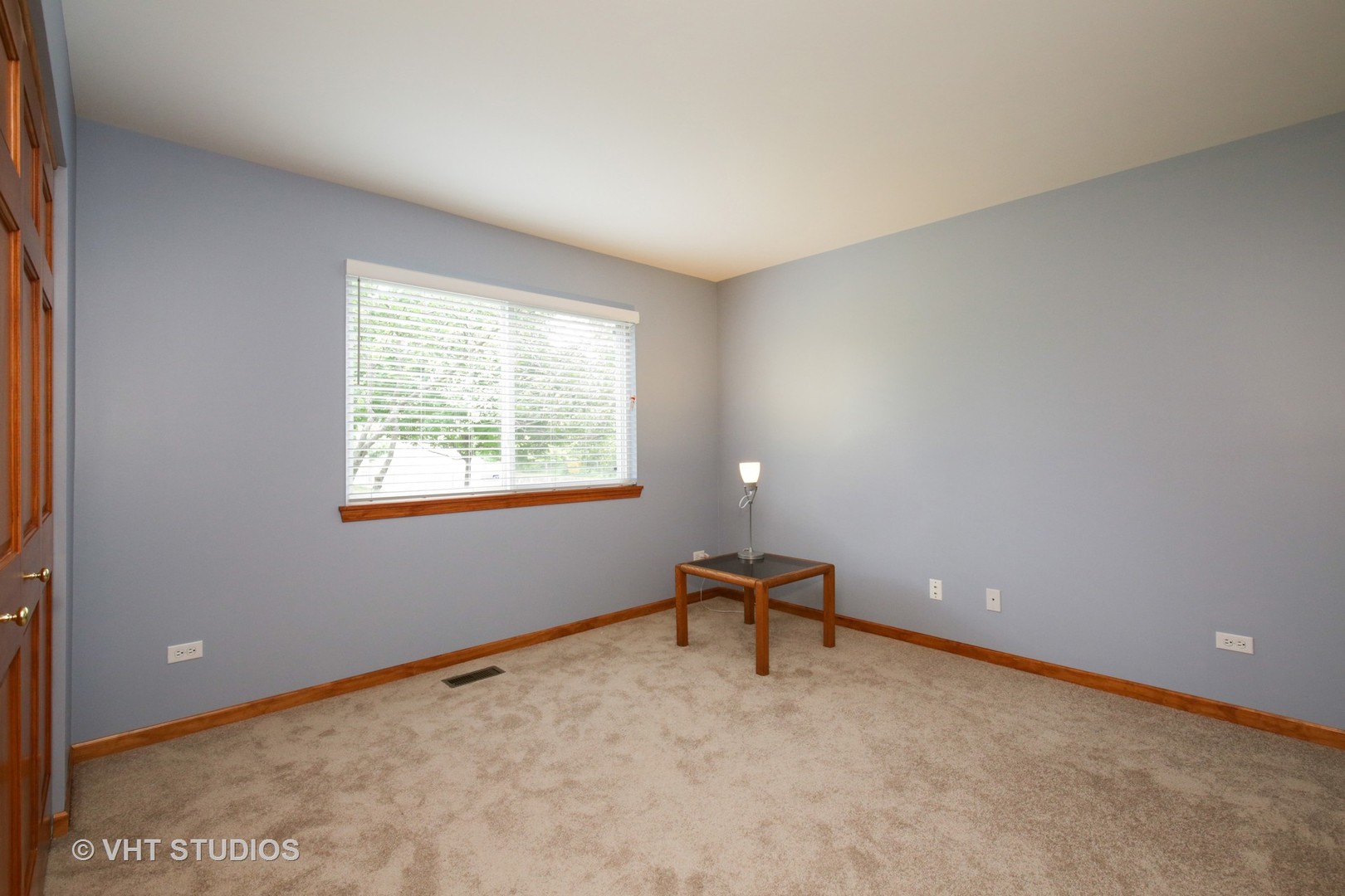 113 Samuel Court Streamwood, IL 60107 - Photo 8 of 10