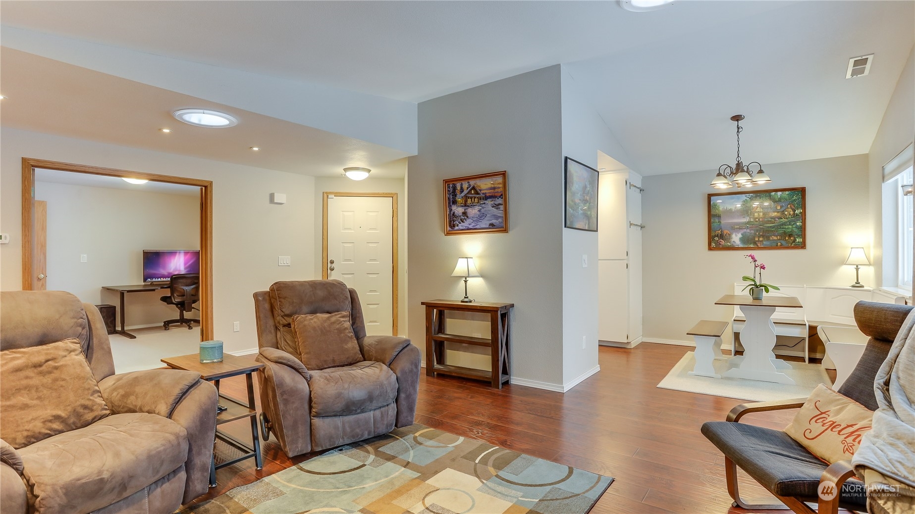 19246 146th Avenue Southeast Renton, WA 98058 - Photo 4 of 29 Gallery Image 4