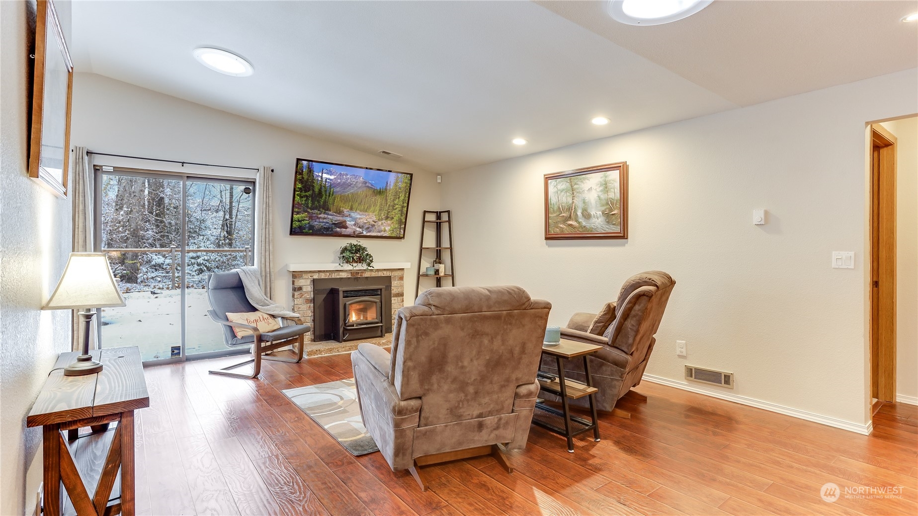 19246 146th Avenue Southeast Renton, WA 98058 - Photo 6 of 29 Gallery Image 6