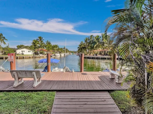 $149,900 | 2430 Northeast 135th Street, Unit 300, North Miami, FL 33181