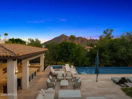 $6,490,000 | 6650 North Hillside Drive, Paradise Valley, AZ 85253