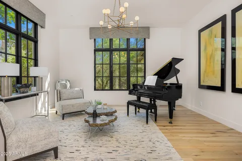 $6,490,000 | 6650 North Hillside Drive, Paradise Valley, AZ 85253