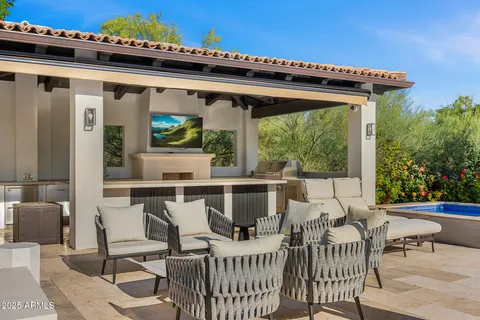 $6,490,000 | 6650 North Hillside Drive, Paradise Valley, AZ 85253