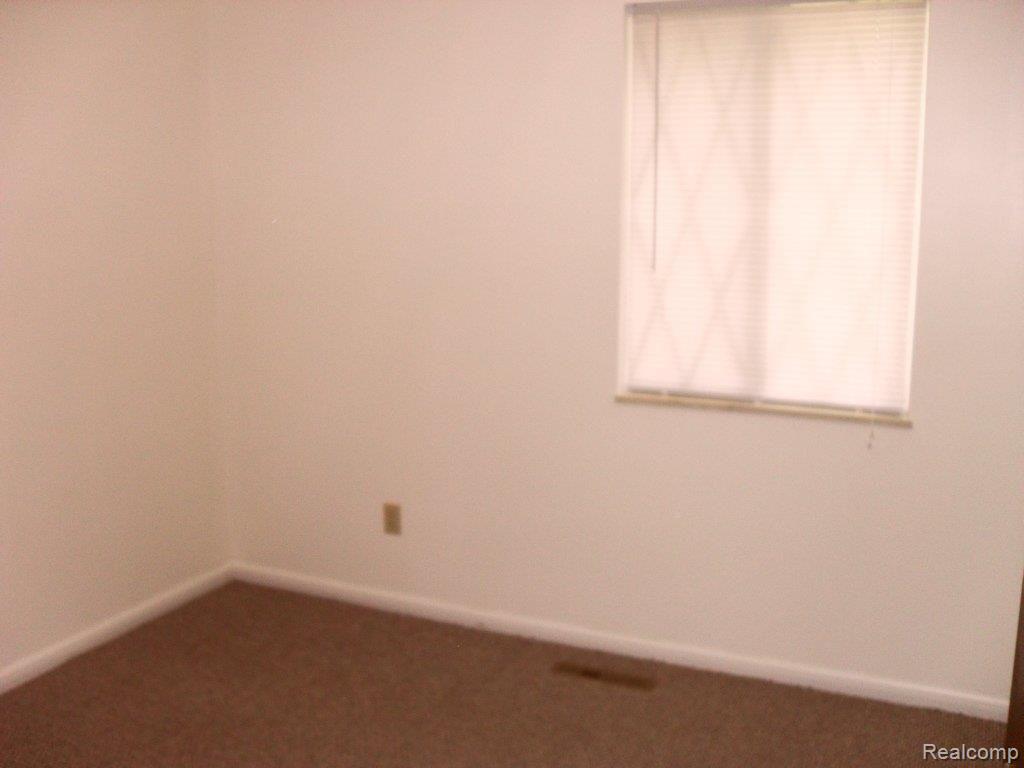 3770 State Road Fort Gratiot, MI 48059 - Photo 11 of 17 SDC10542.JPG
