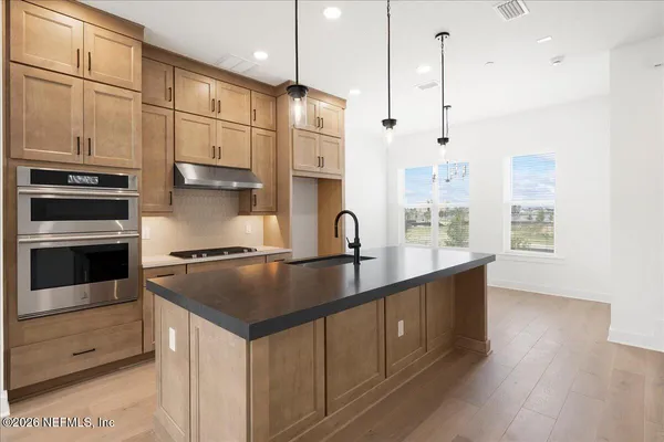 $3,350 | 1928 Prudential Drive, Jacksonville, FL 32207