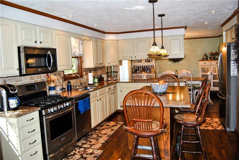 448 Marwood Road Cabot, PA 16023 - Photo 4 of 24