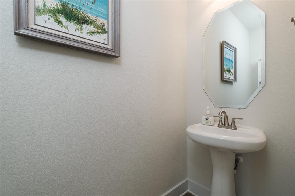 1724 Rowdy Loop Leander, TX 78641 - Photo 18 of 32