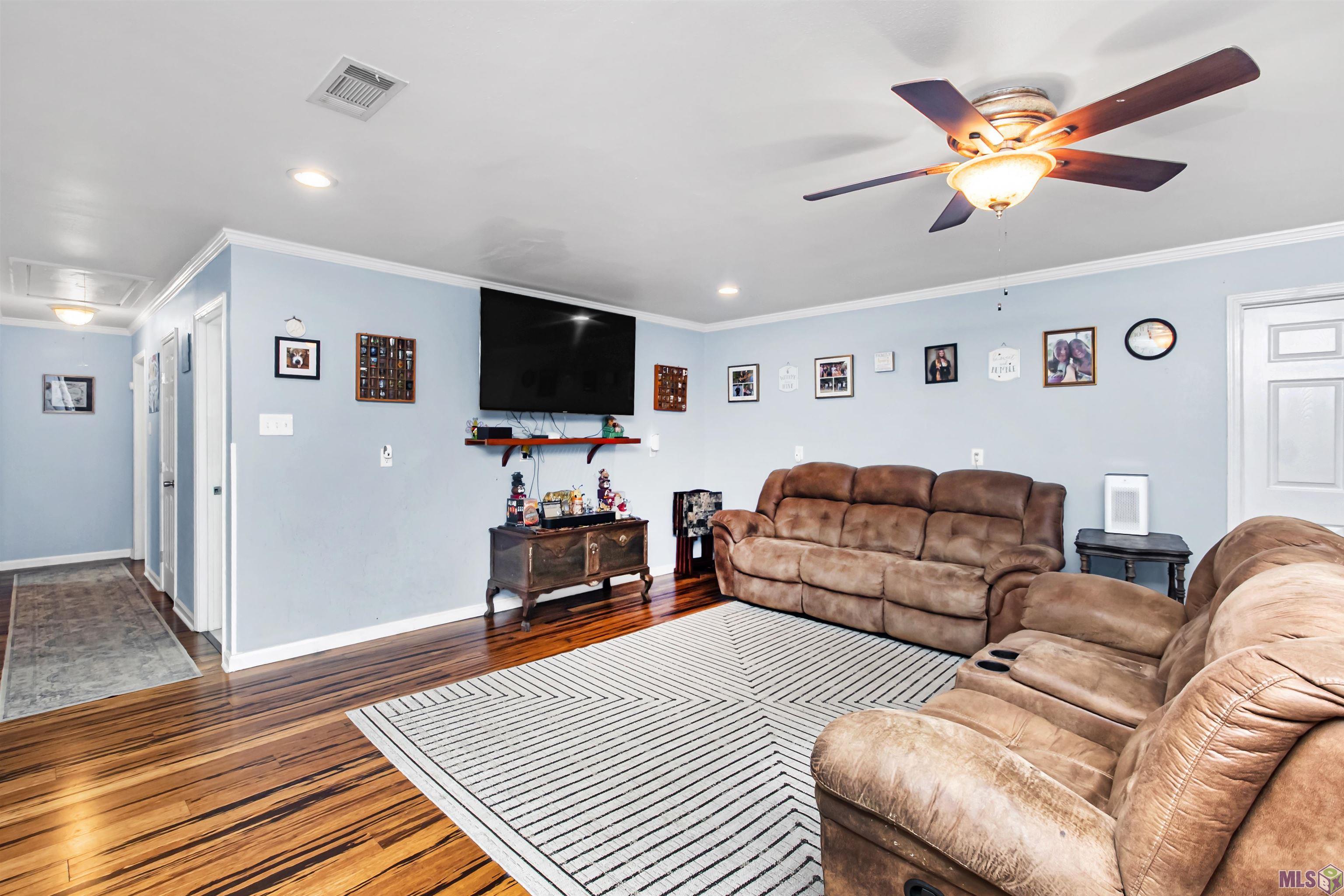 45046 Riverside Estates Drive St. Amant, LA 70774 - Photo 10 of 36