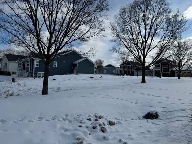 $85,000 | 40729 North N Newport Drive, Antioch, IL 60002