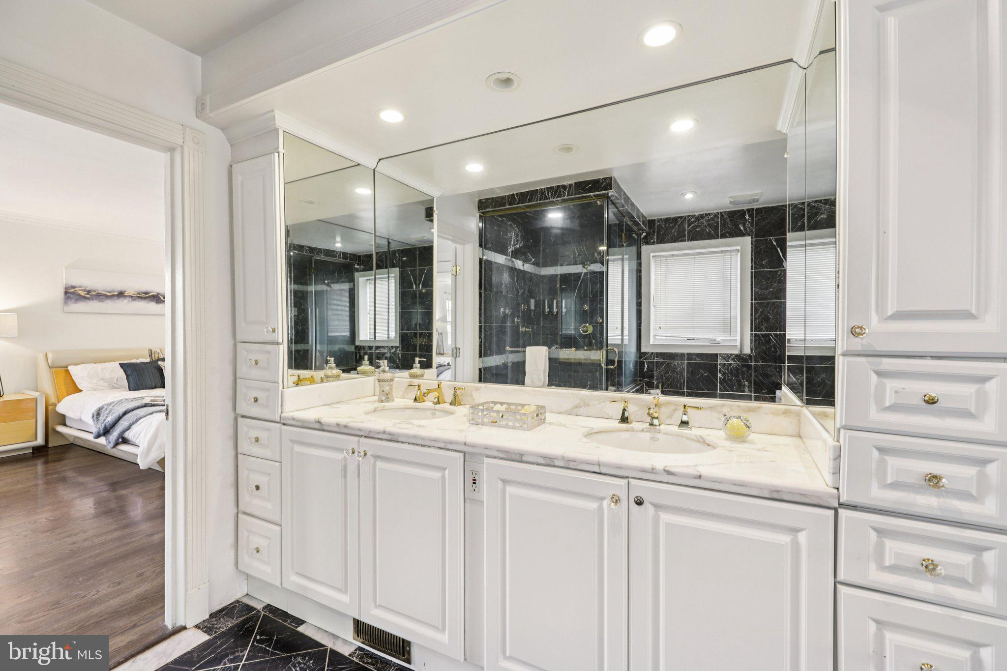 5301 Goldsboro Road Bethesda, MD 20817 - Photo 31 of 71 Primary Bathroom