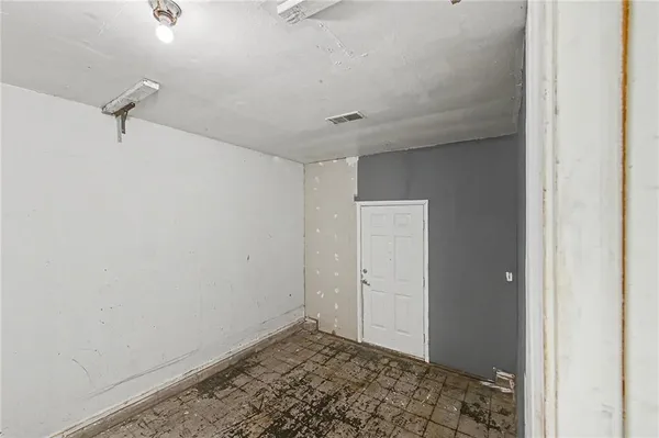 $234,900 | 13308 8th Street, Grandview, MO 64030