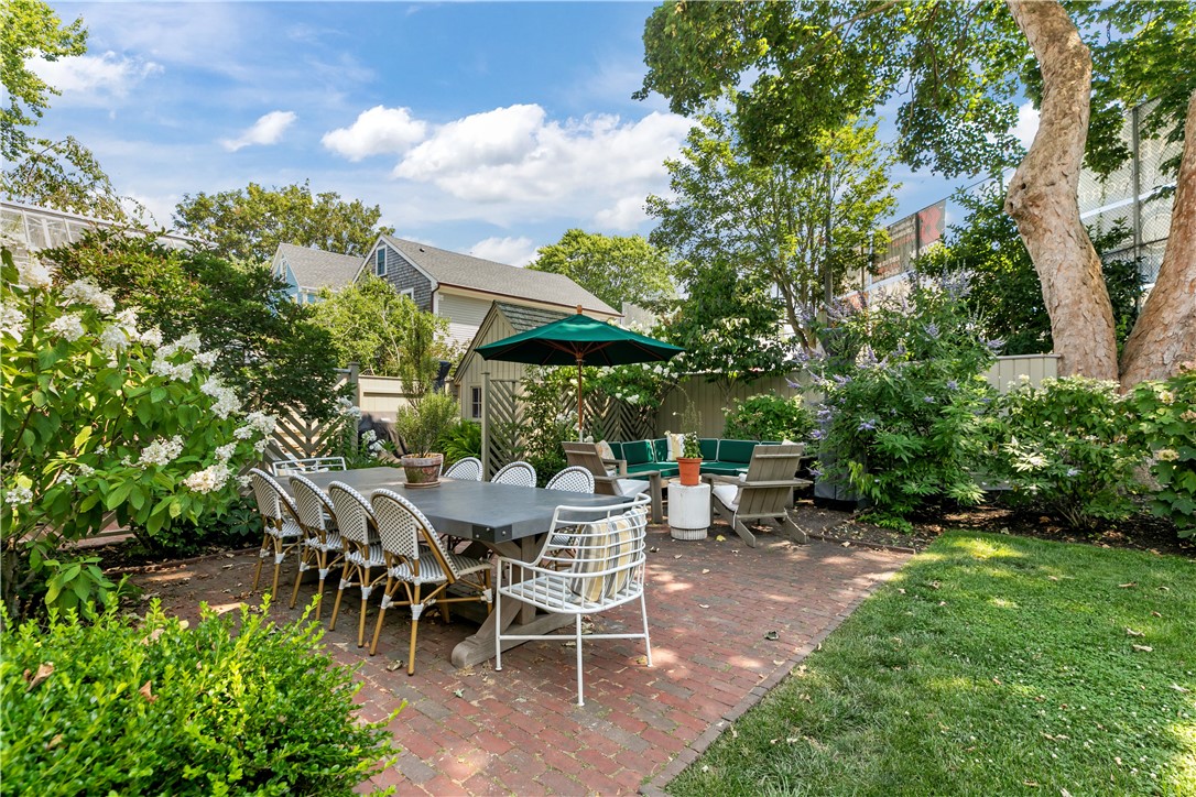 22 Bridge Street Newport, RI 02840 - Photo 27 of 30