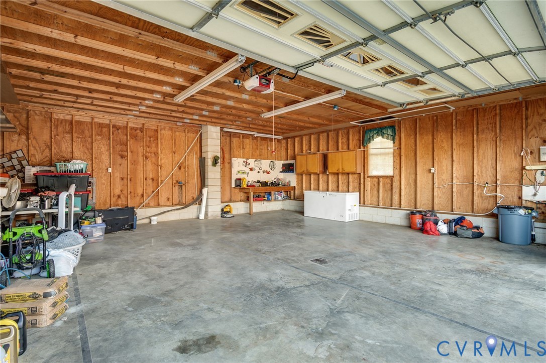 1649 Meadow Road Sandston, VA 23150 - Photo 4 of 25 Gallery Image 4