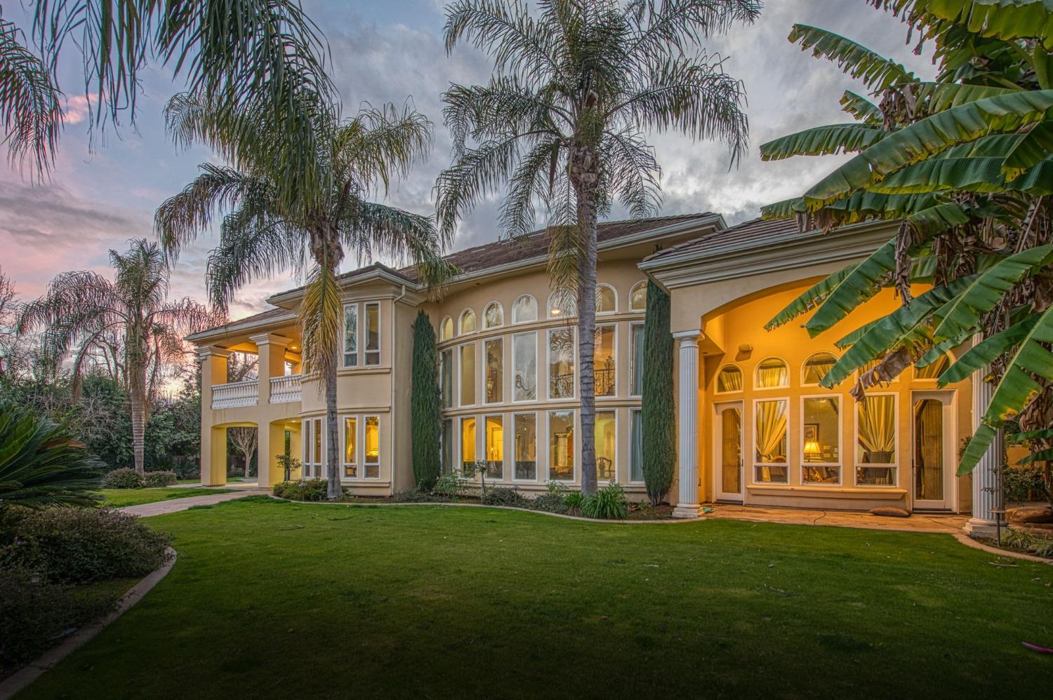 4266 North College Ave  