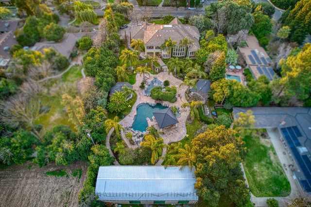 $1,900,000 | 4266 North College Avenue, Fresno, CA 93704