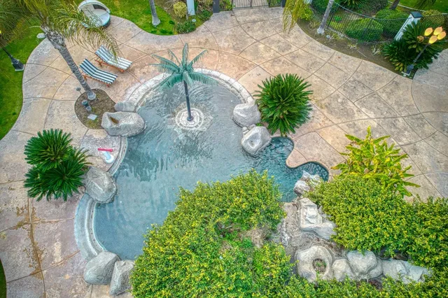 $1,900,000 | 4266 North College Avenue, Fresno, CA 93704